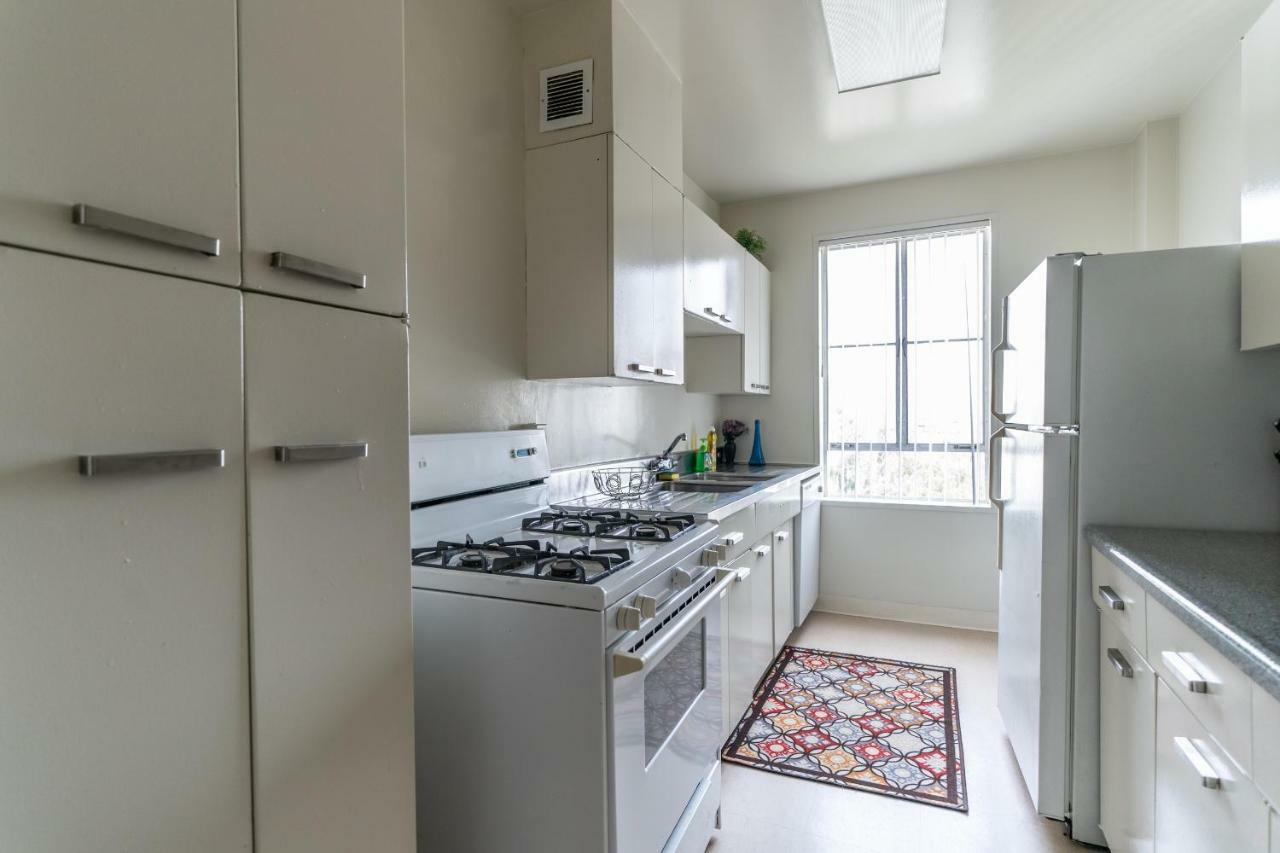 2 Bedroom Condo With A View Near The Grove Los Angeles Exterior photo
